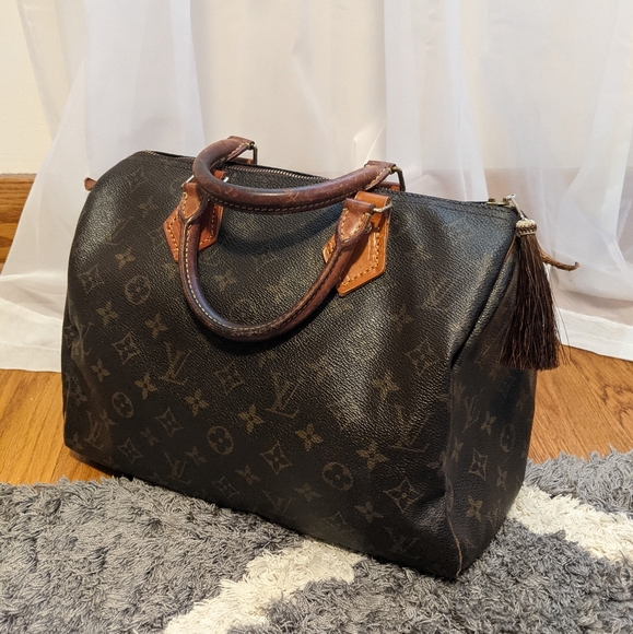 Authentic Louis Vuitton | Speedy 30 Bag | Monogram - Picture 4 of 16